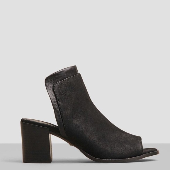 Kenneth Cole Shoes - NWT Kenneth Cole Black Leather Saul Mule Booties